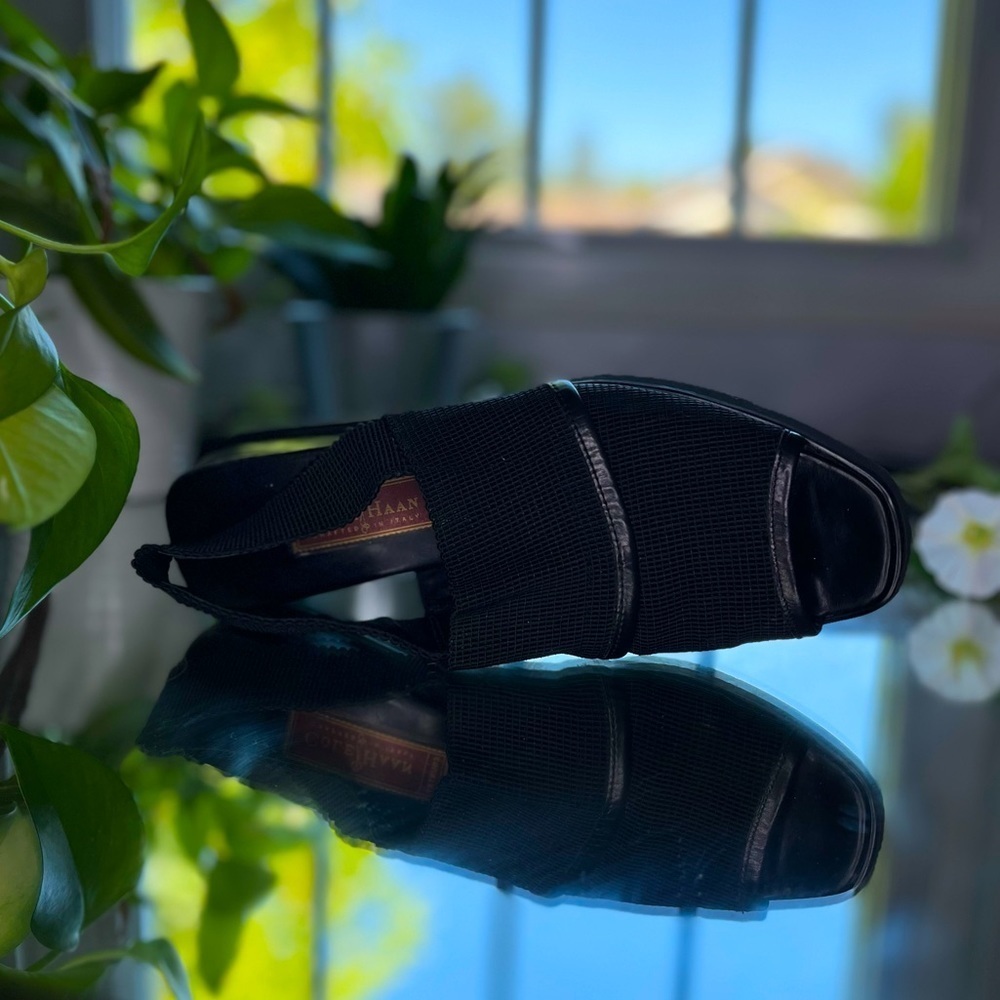 Cole Haan Mesh Sandals Black Flats Size: 8.5 - Picture 2 of 9